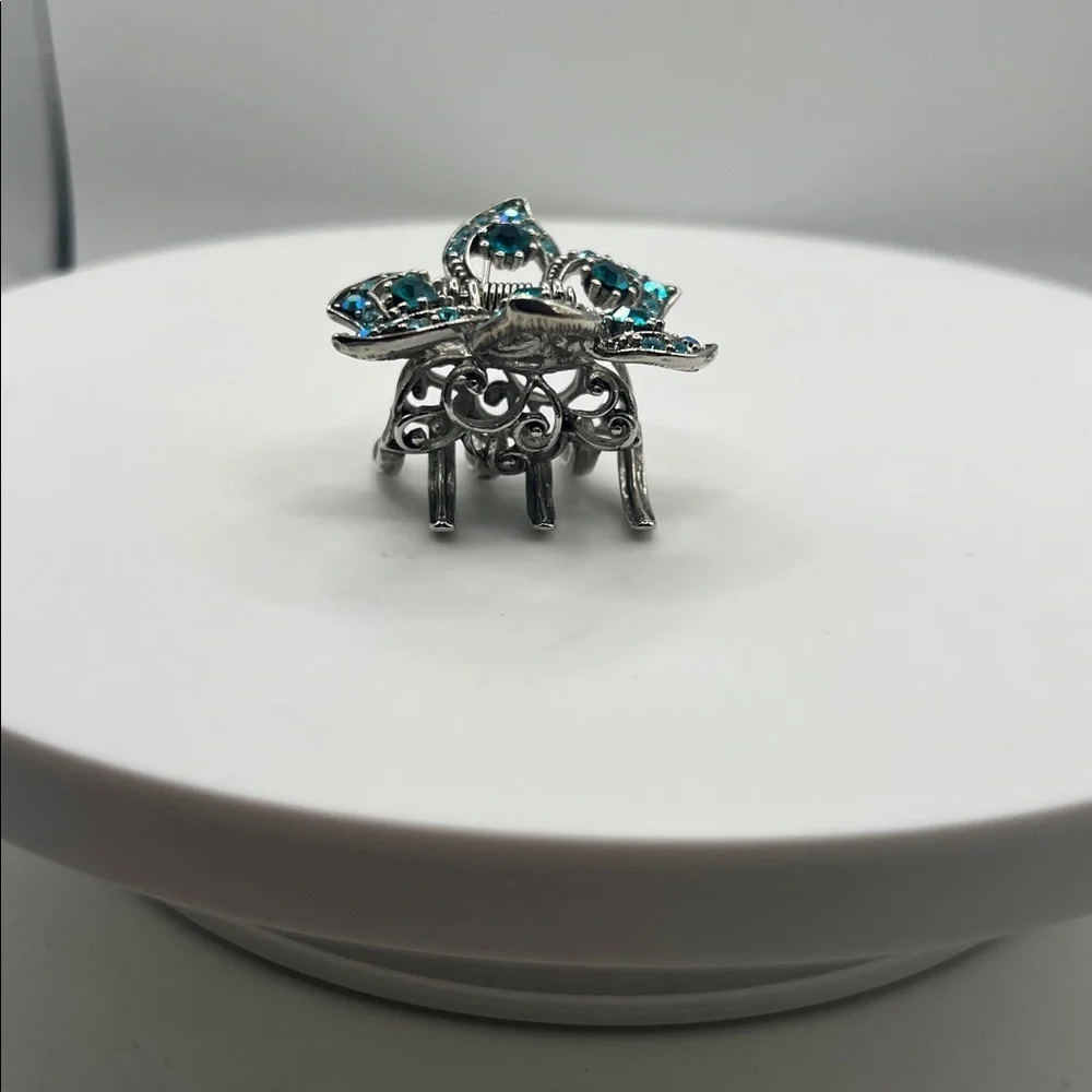 212. Elegant Silver and Blue Metal Rhinestone Hair Clip